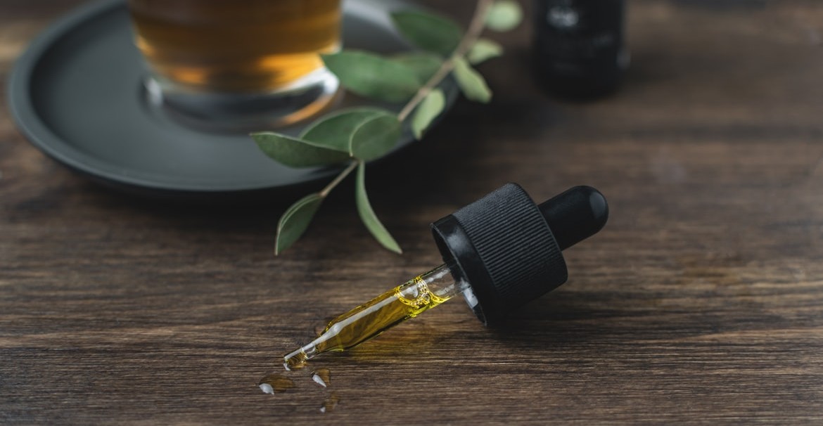 迷迭香提取物精油. 迷迭香提取物精油.